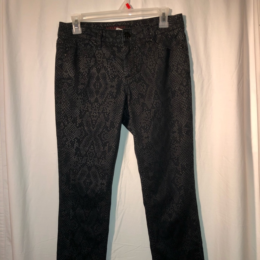 Liver pool size 3 snake skin jeans